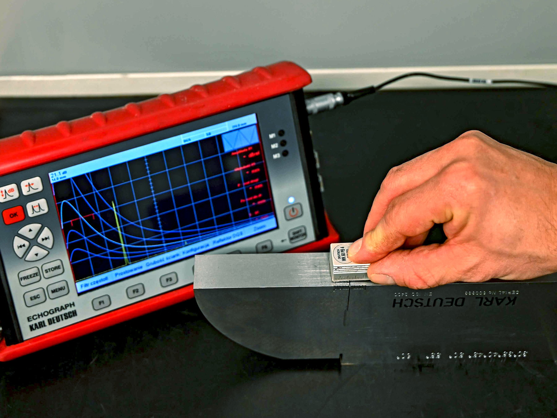 Defektoskop ultradźwiękowy firmy Karl Deutsch model Echograph1095