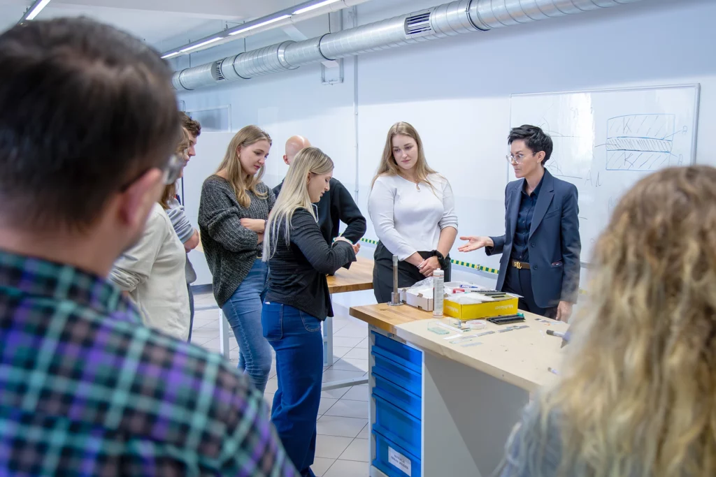 Studenci i uczniowie w Łukasiewicz – GIT Centrum Spawalnictwa