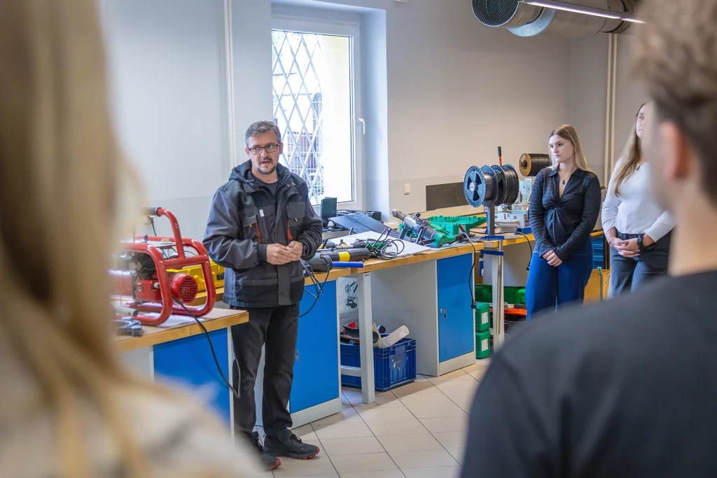 Studenci i uczniowie w Łukasiewicz – GIT Centrum Spawalnictwa