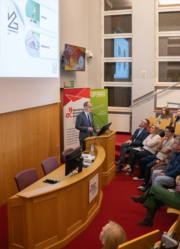 wydarzenie popularnonaukowe „PromieNIOtwórczość”