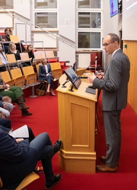 wydarzenie popularnonaukowe „PromieNIOtwórczość”