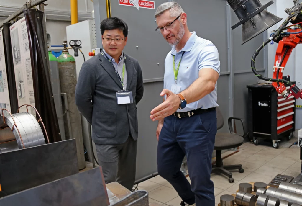 Professor Yujiao Ke visits Łukasiewicz – GIT