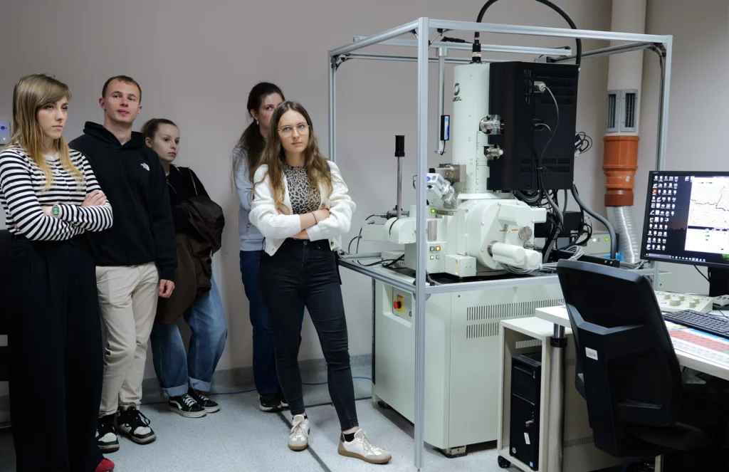 Students from technical universities visit Łukasiewicz – GIT