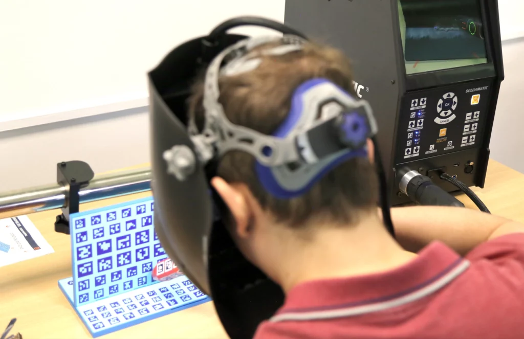 Students from technical universities visit Łukasiewicz – GIT
