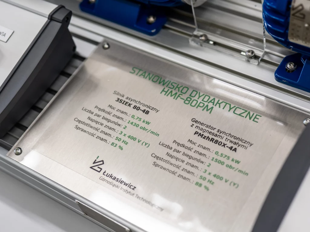 teaching station for research into synchronous generators